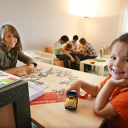 Apartmenthaus Sportchalet * באד דירהיים